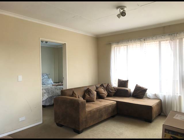 1 BEDROOM TOWNHOUSE RENTED IN ESTHER PARK